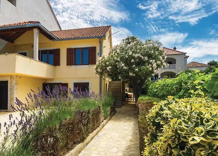 Apartman By The Sea Sutivan, Brac - 15617 Sutivan